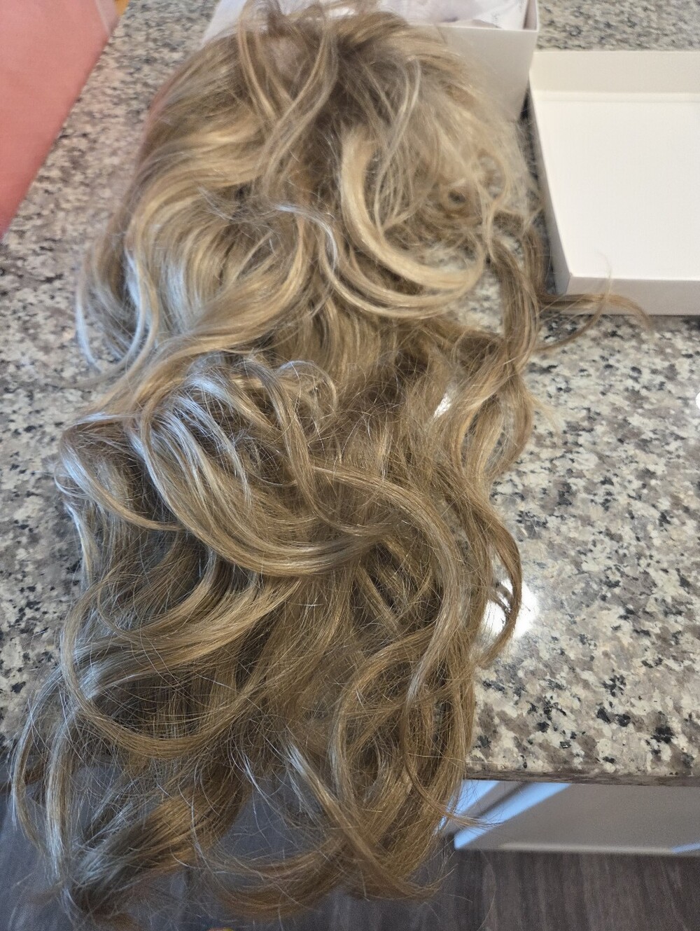 Jon Reanau Light Blonde Lace Front Wig. - Picture 9 of 16